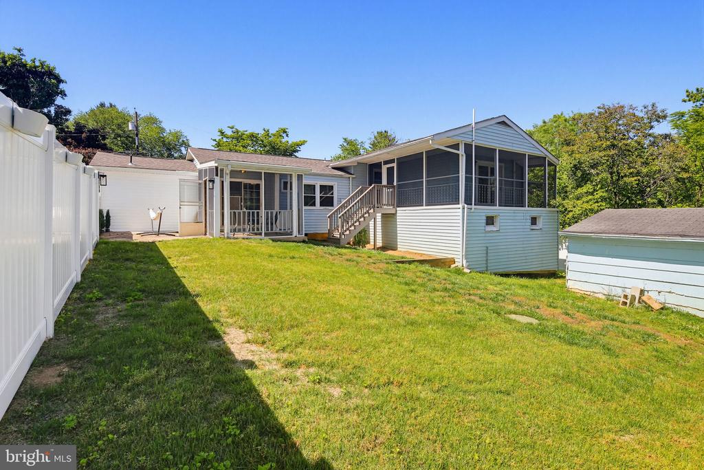 119 SCHOOLHOUSE ROAD