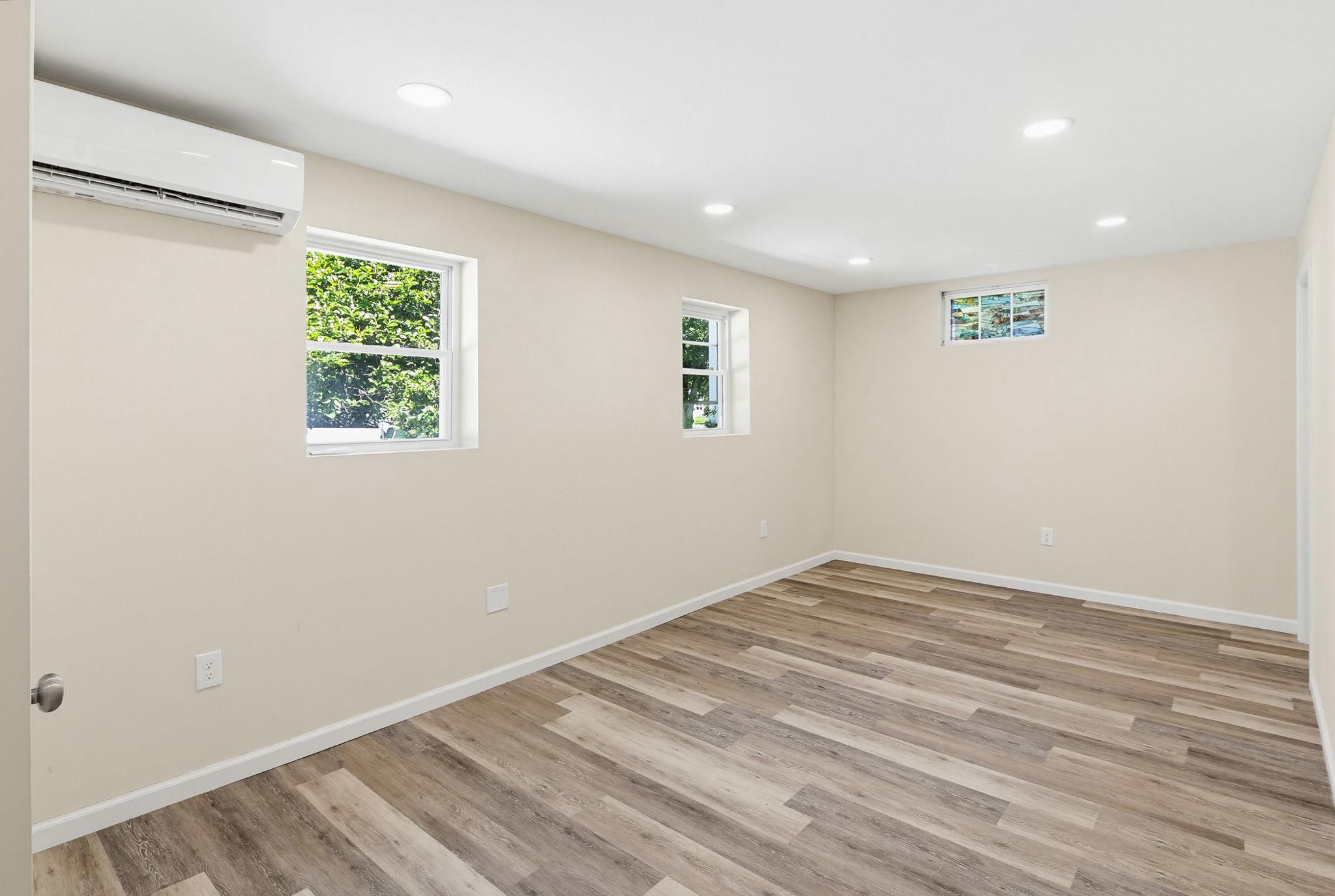 119 SCHOOLHOUSE ROAD