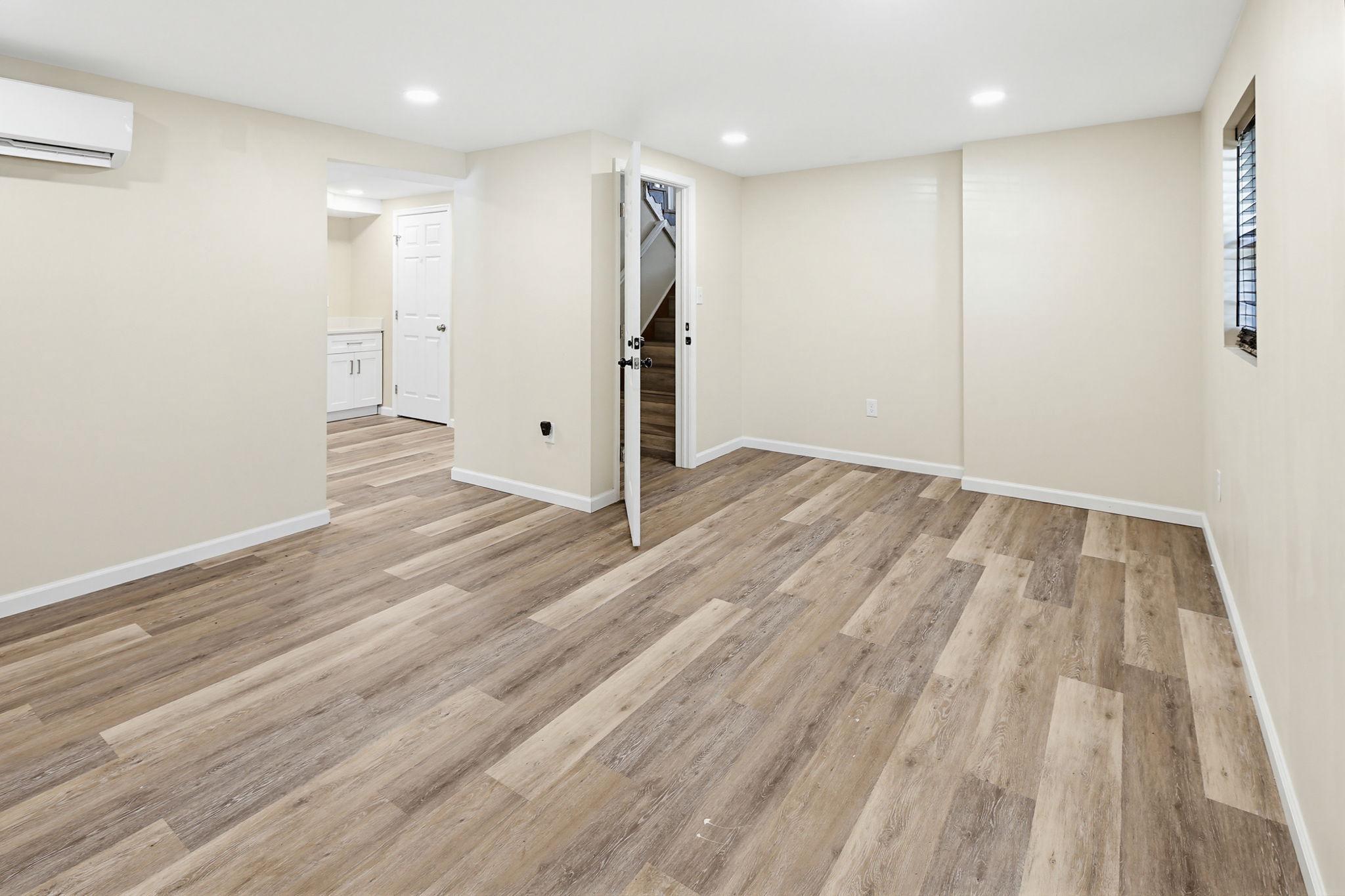 119 SCHOOLHOUSE ROAD