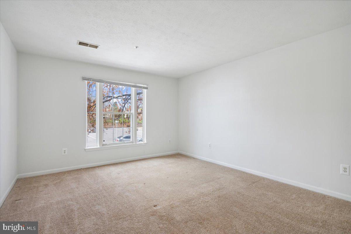 613 Himes Ave #Xi105