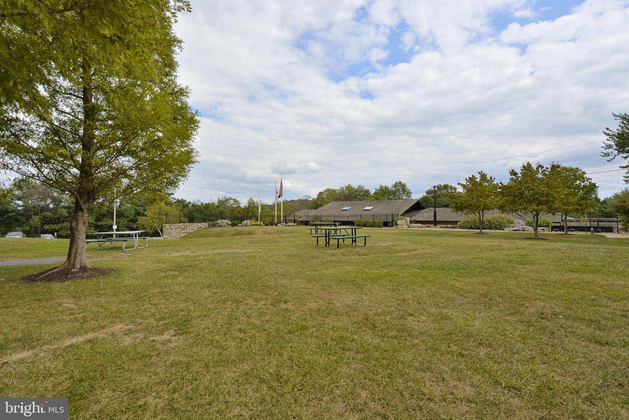6949 Fox Chase Rd