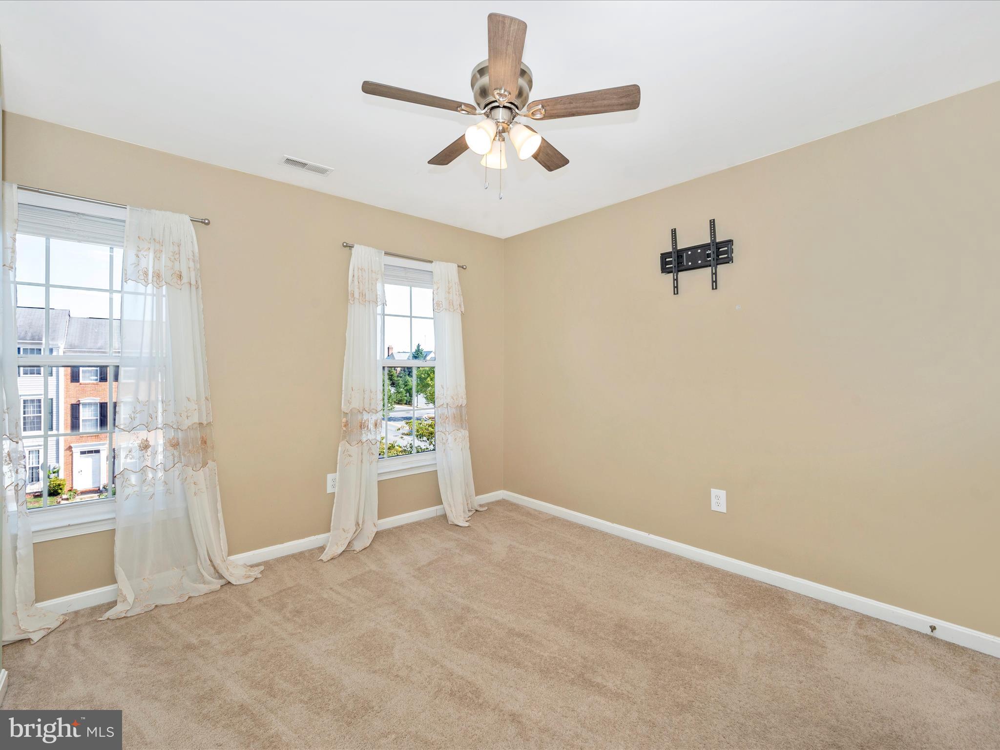503 Ellison Ct