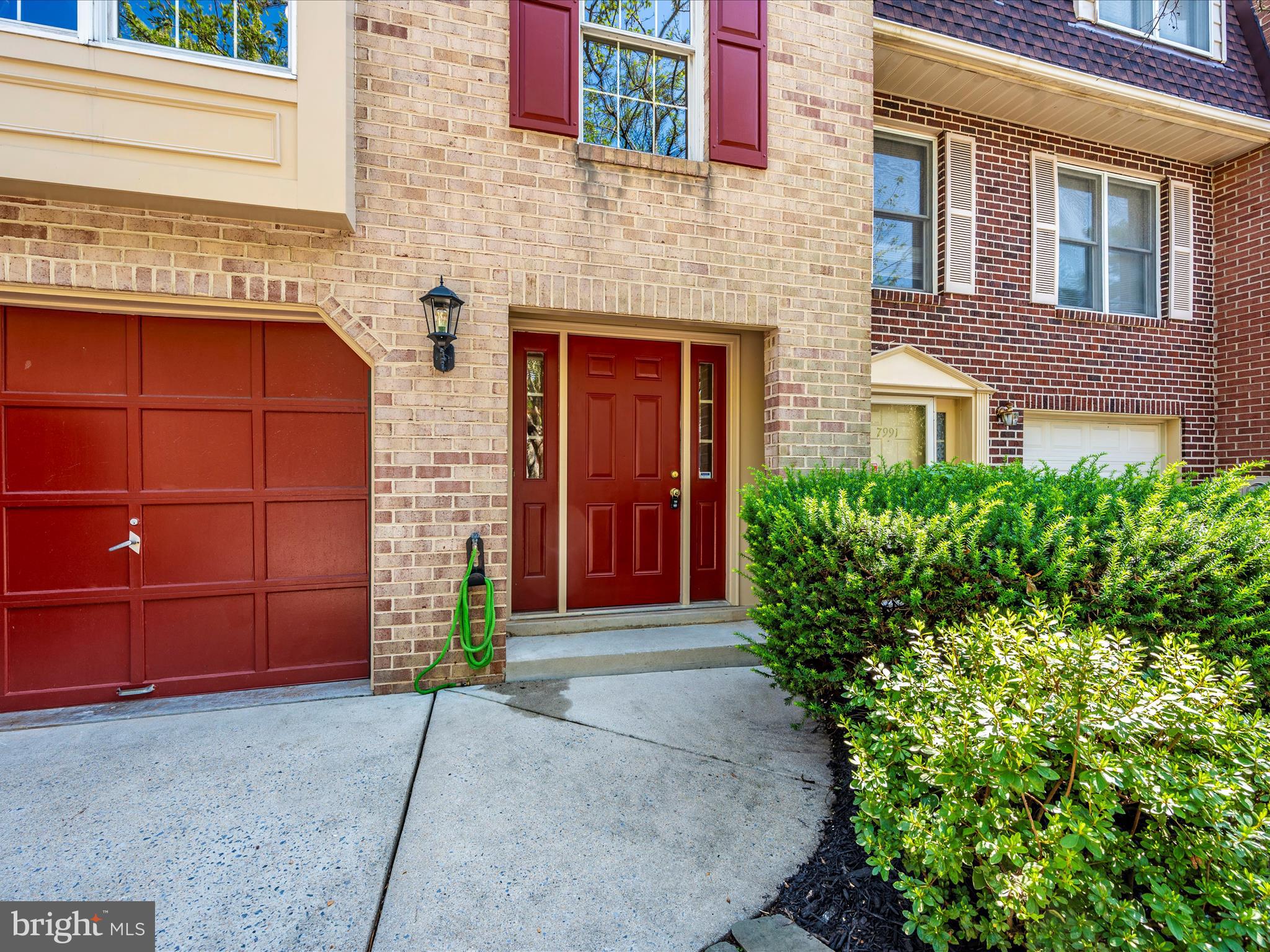 7993 Schooner Ct