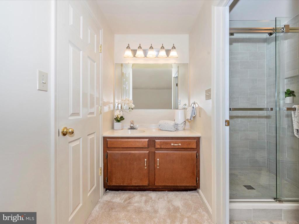 7993 Schooner Ct