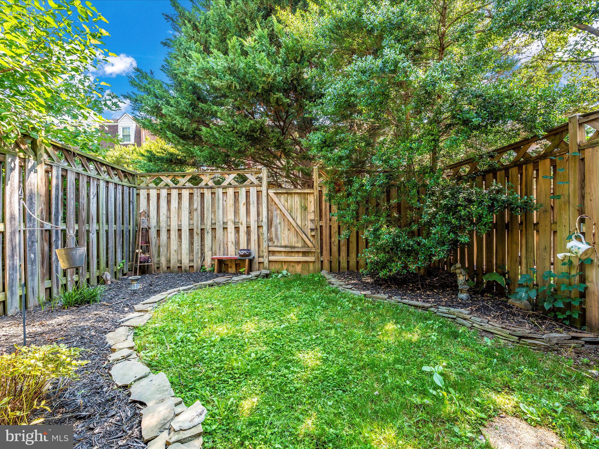 7993 Schooner Ct