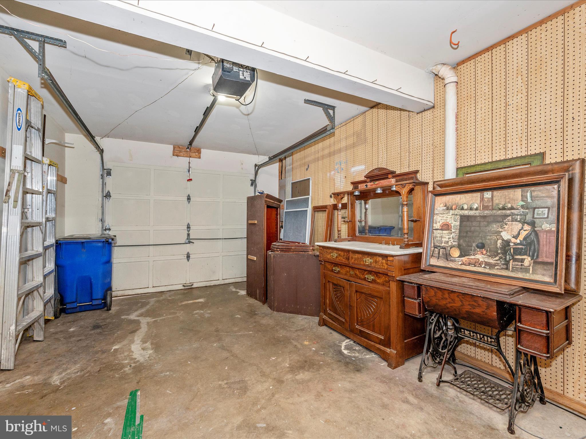 7993 Schooner Ct