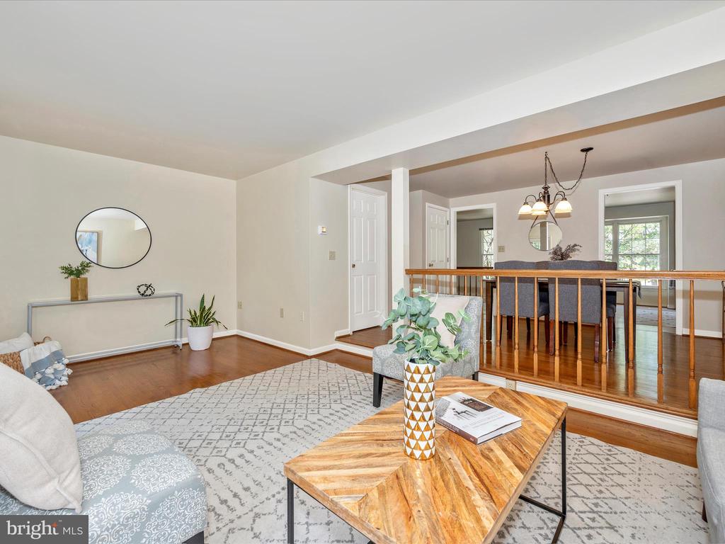 7993 Schooner Ct