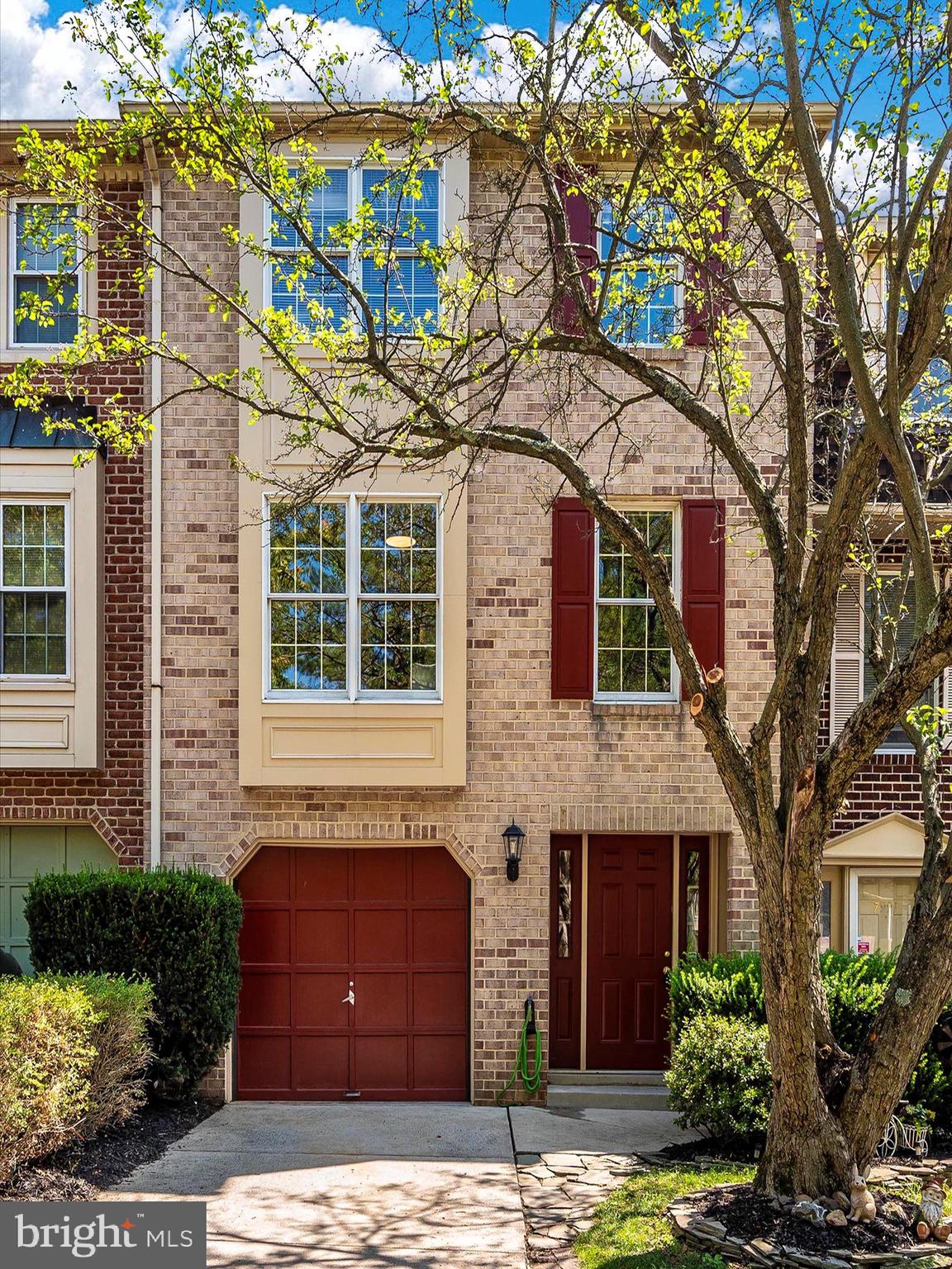 7993 Schooner Ct