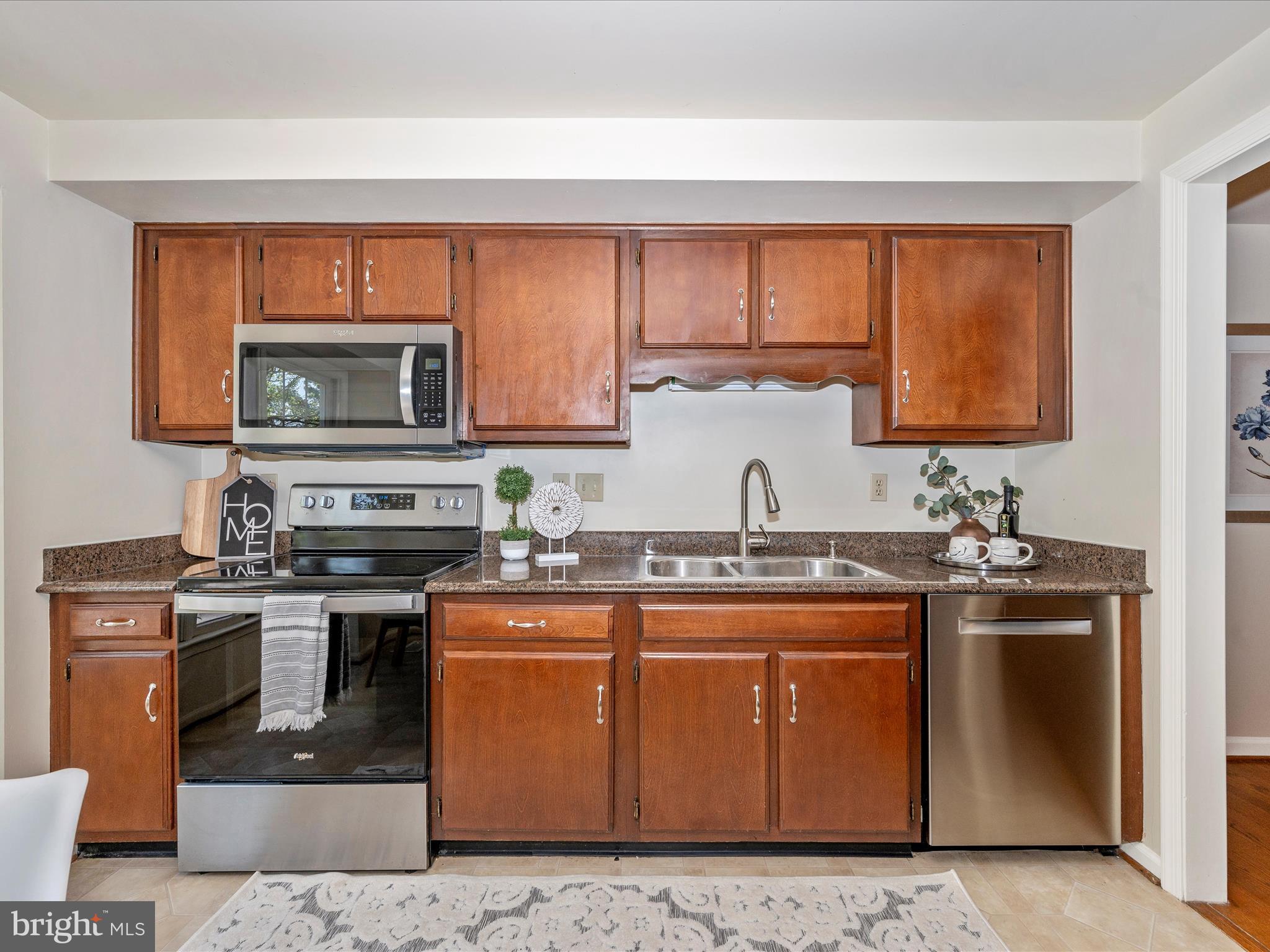 7993 Schooner Ct