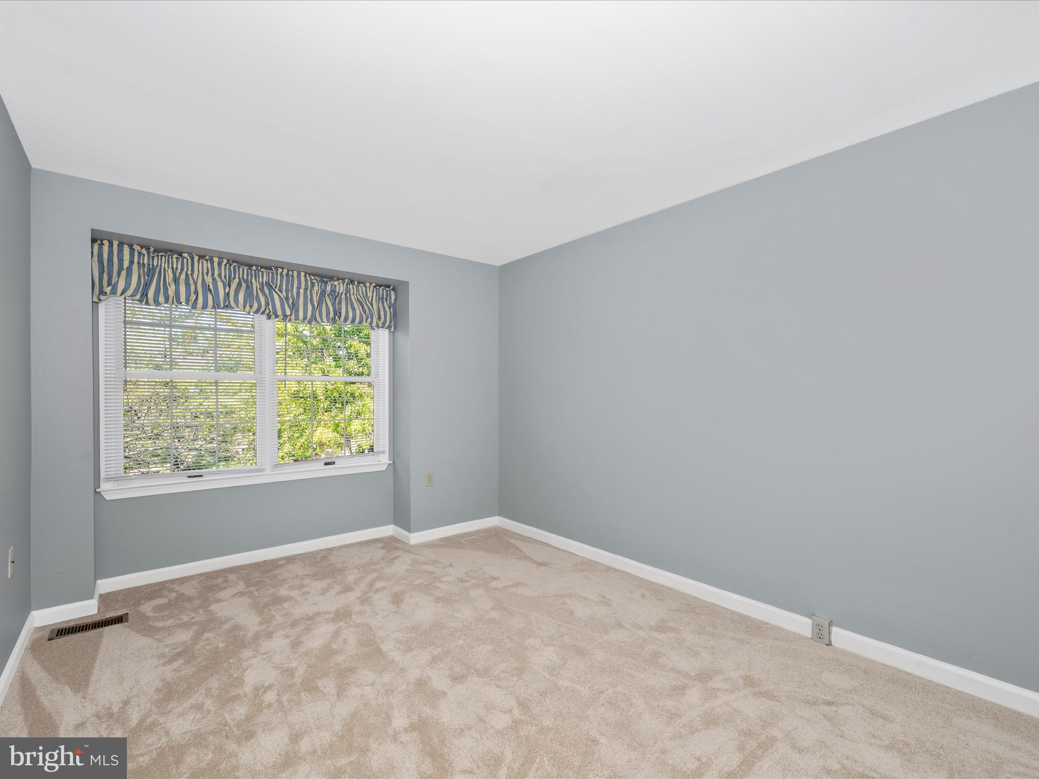7993 Schooner Ct