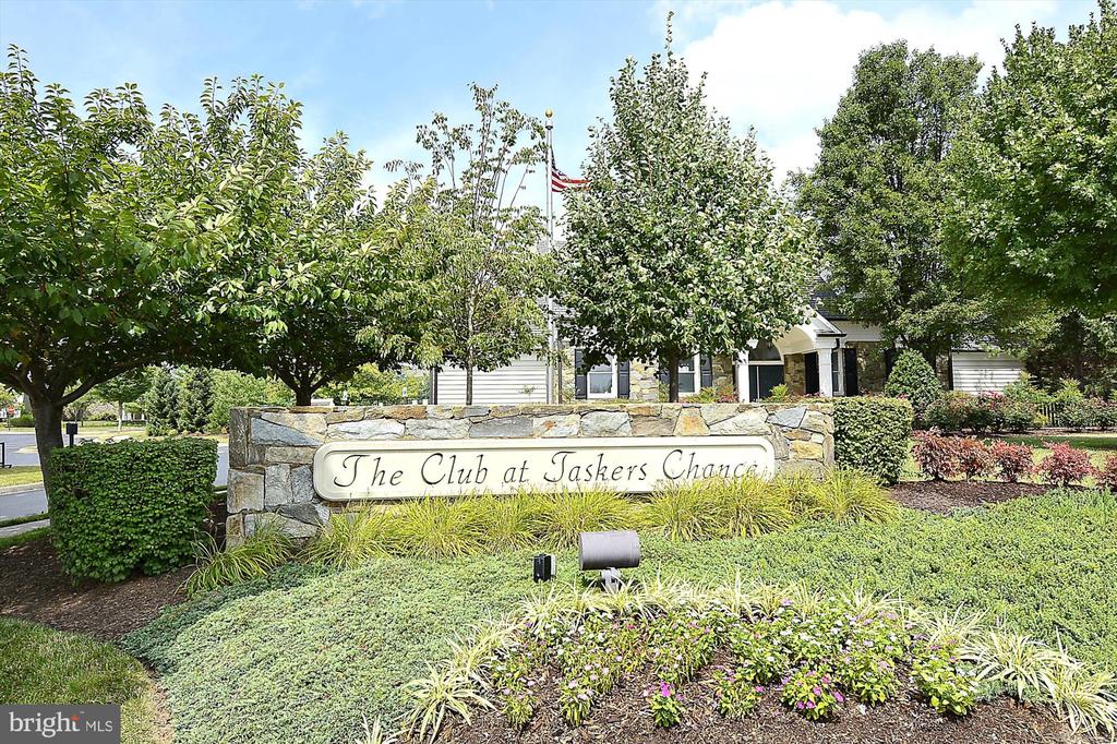 1031 Dulaney Mill Dr