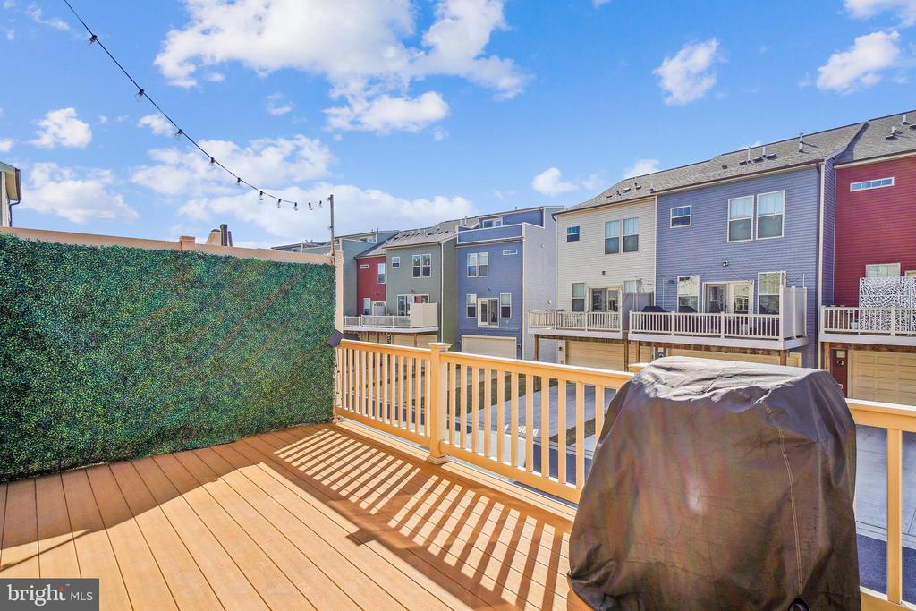 817 Badger Ave