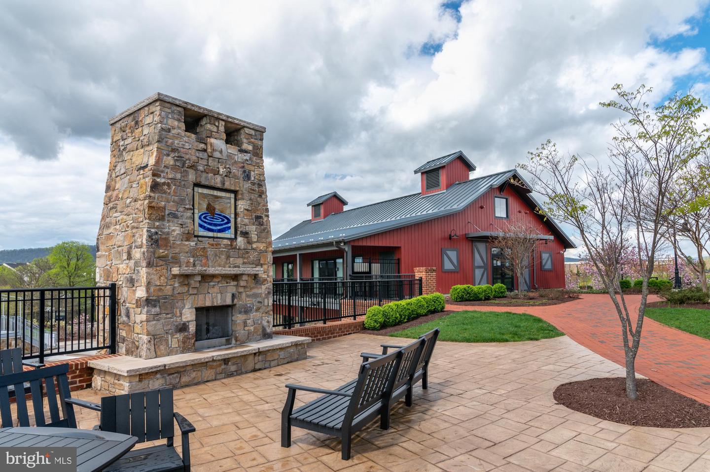 1102 Dargon Quarry Ln
