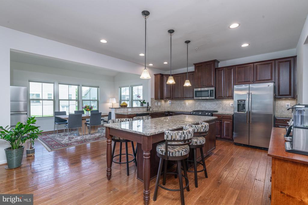 1102 Dargon Quarry Ln