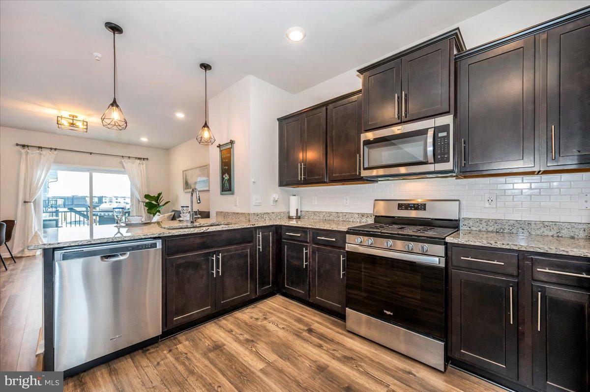 826 Creekway Dr