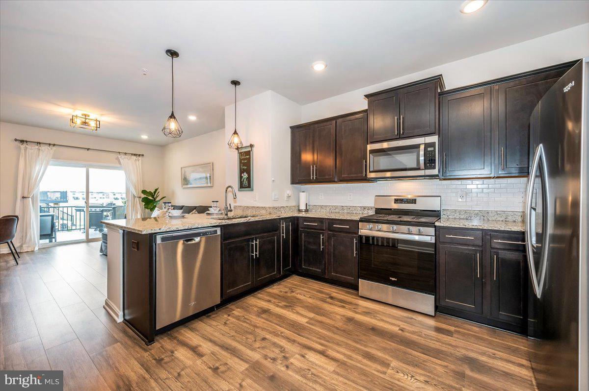 826 Creekway Dr