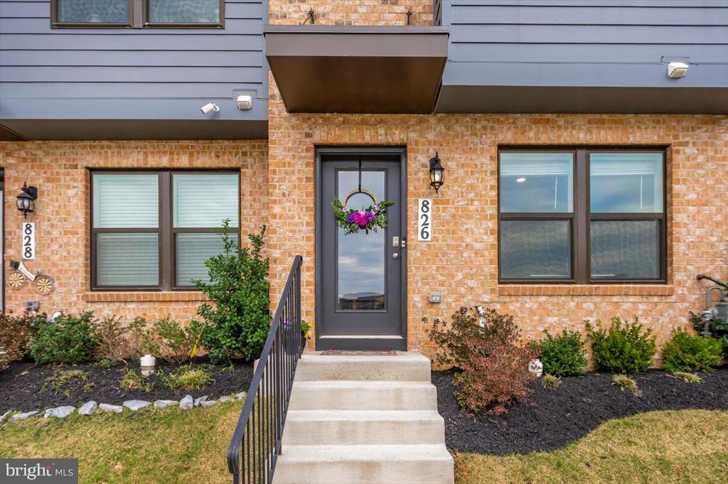 826 Creekway Dr