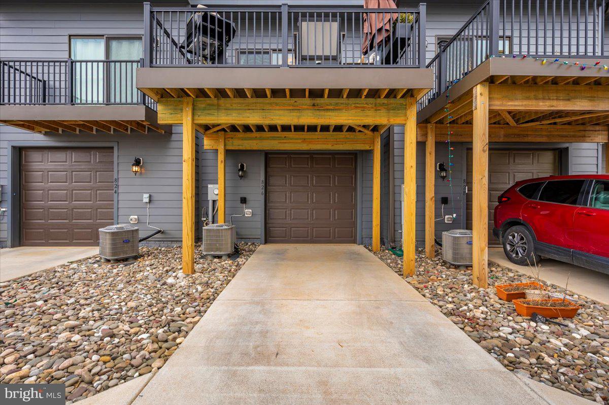 826 Creekway Dr