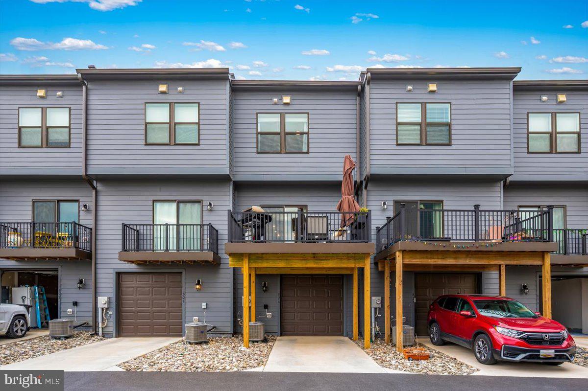 826 Creekway Dr