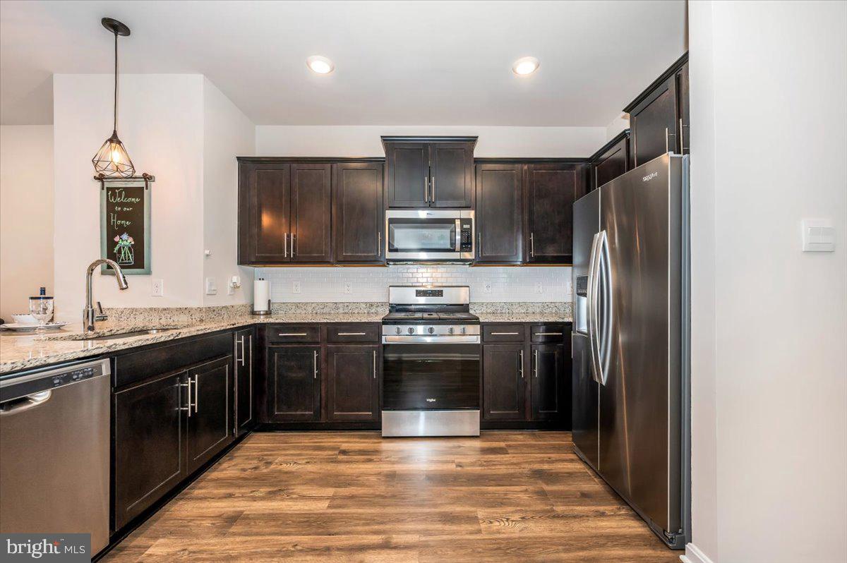 826 Creekway Dr
