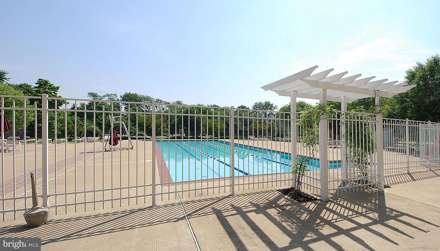 2523 Bear den Rd