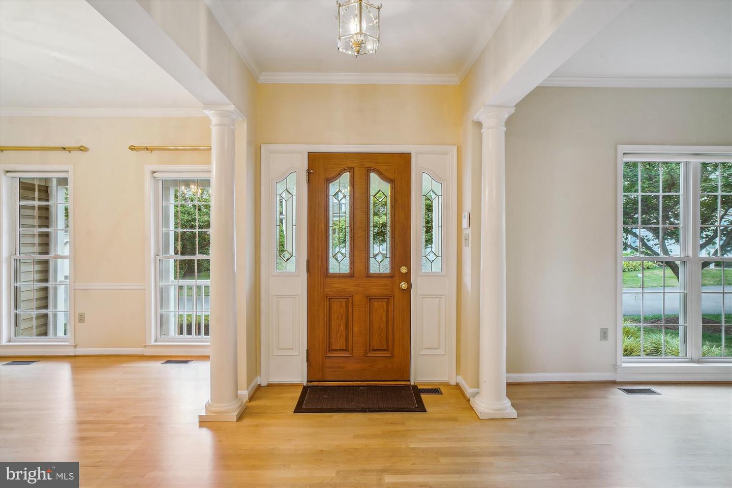 2523 Bear den Rd