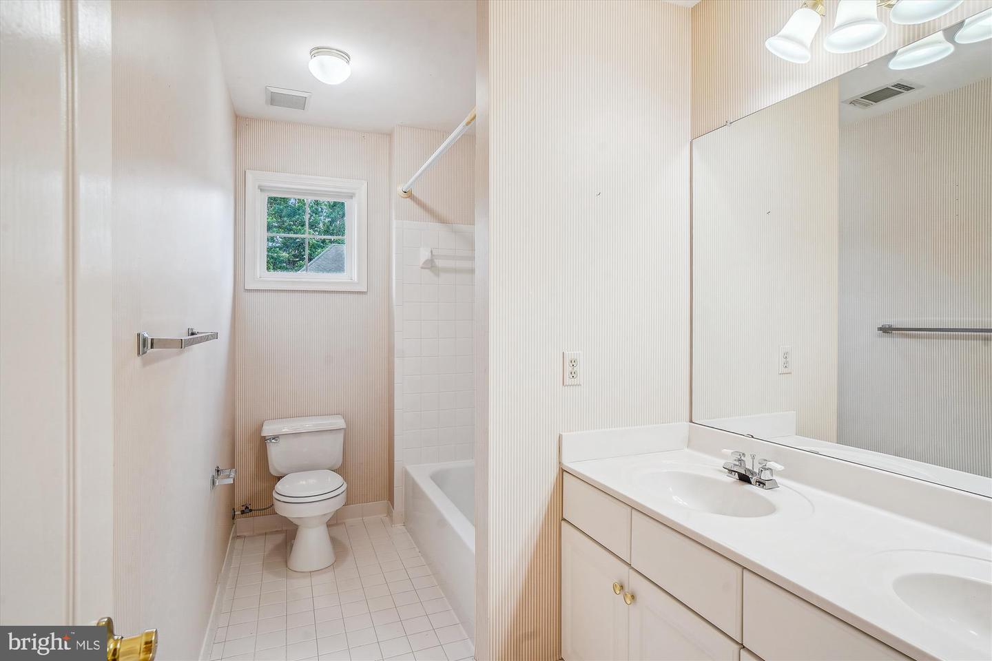 2523 Bear den Rd