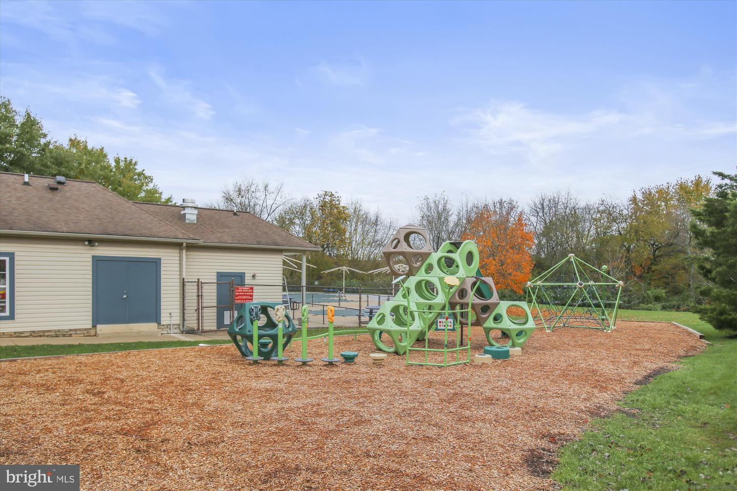 2523 Bear den Rd