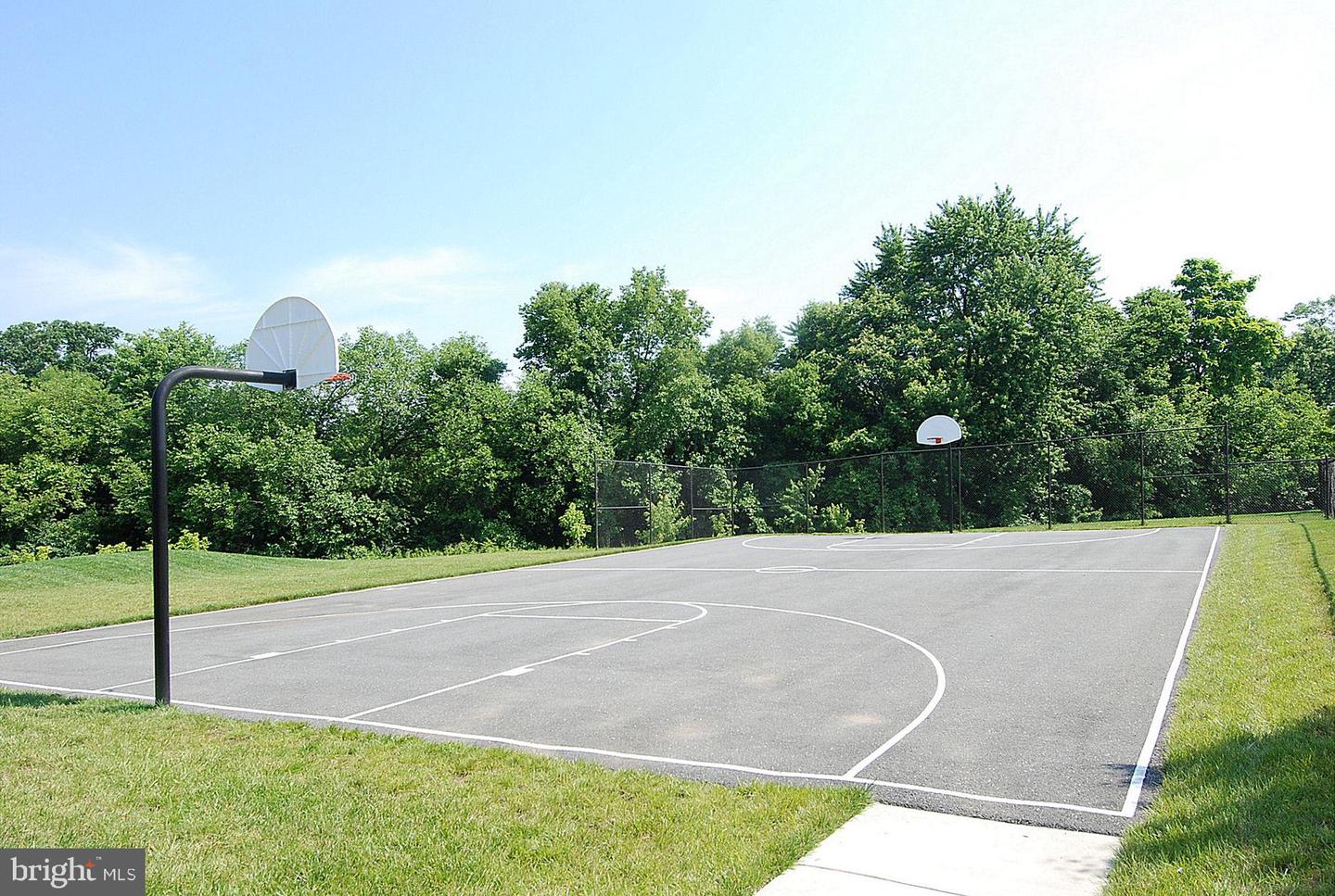 2523 Bear den Rd