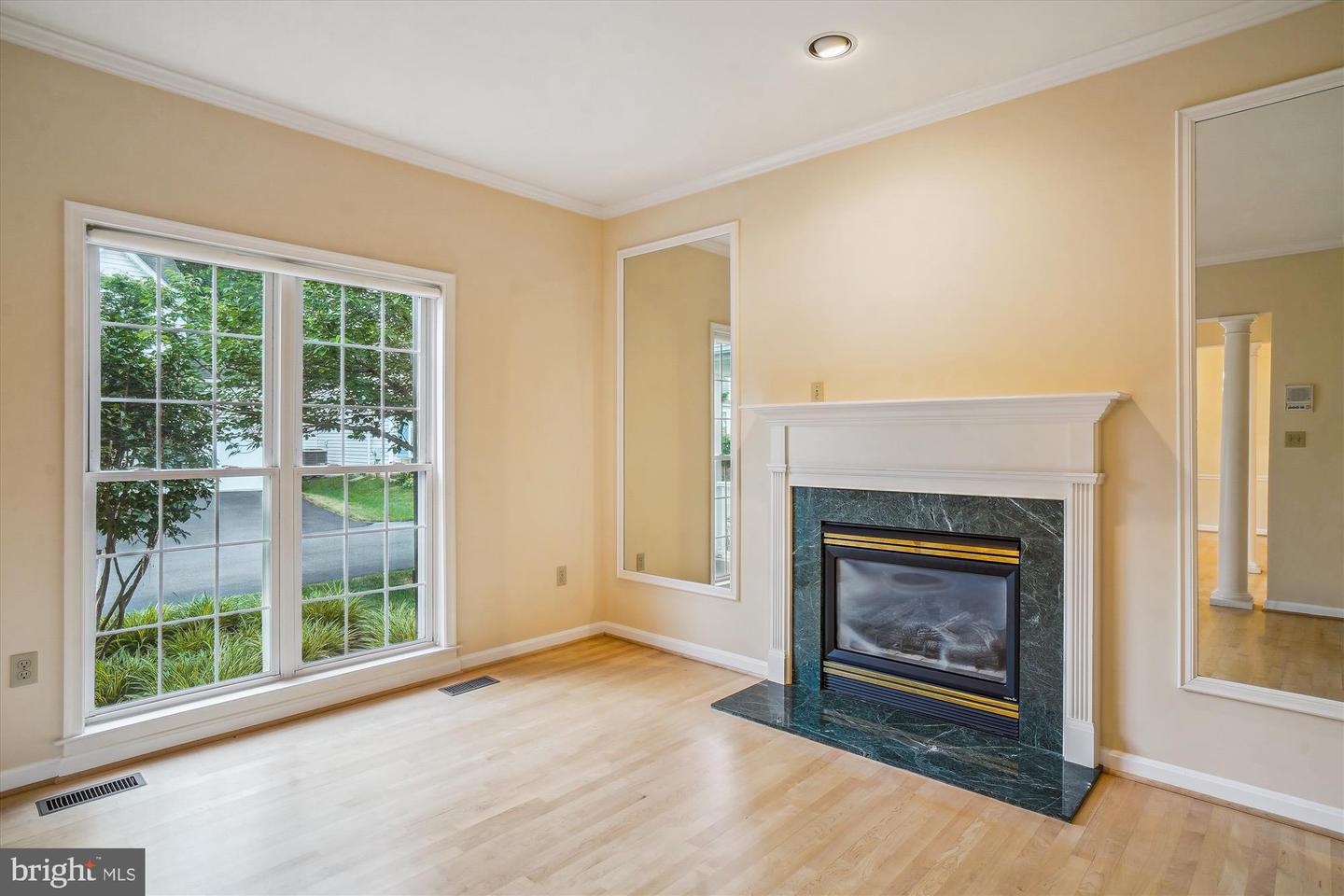 2523 Bear den Rd