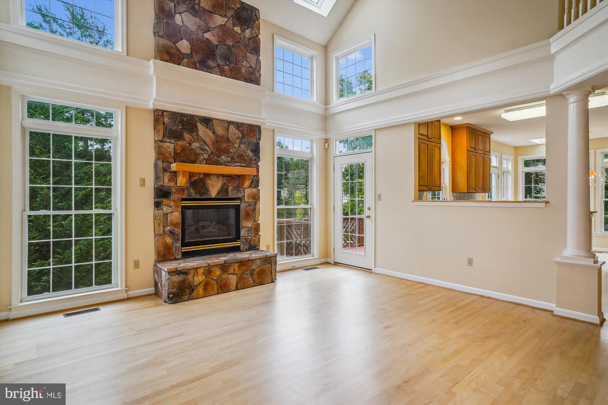 2523 Bear den Rd