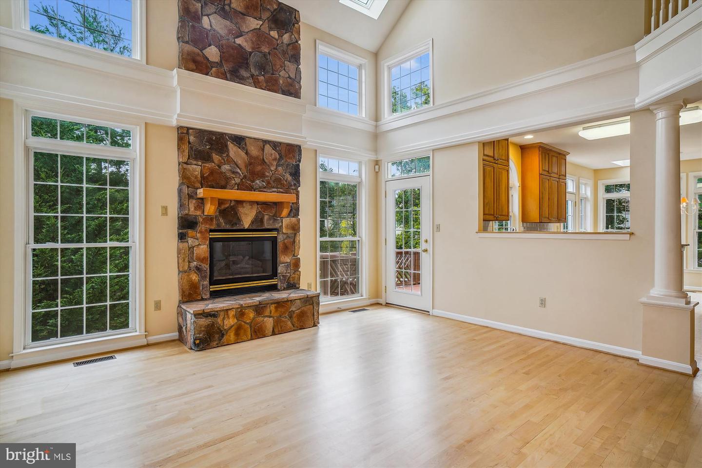 2523 Bear den Rd