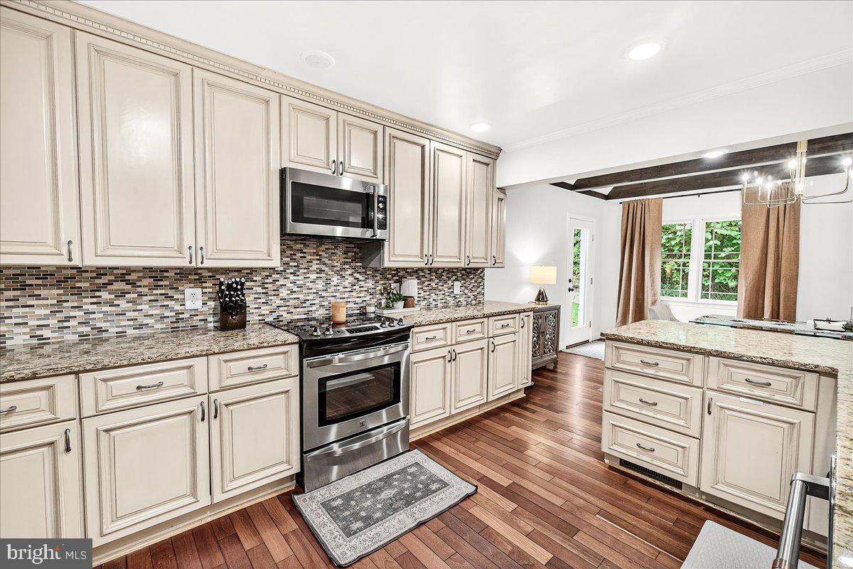 3913 BAKER VALLEY ROAD