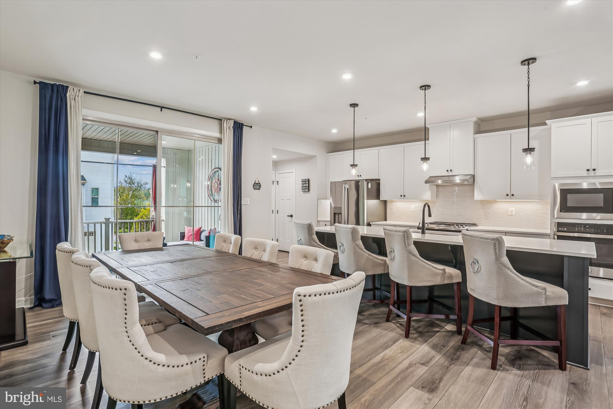 5912 GARDEN WALK DRIVE