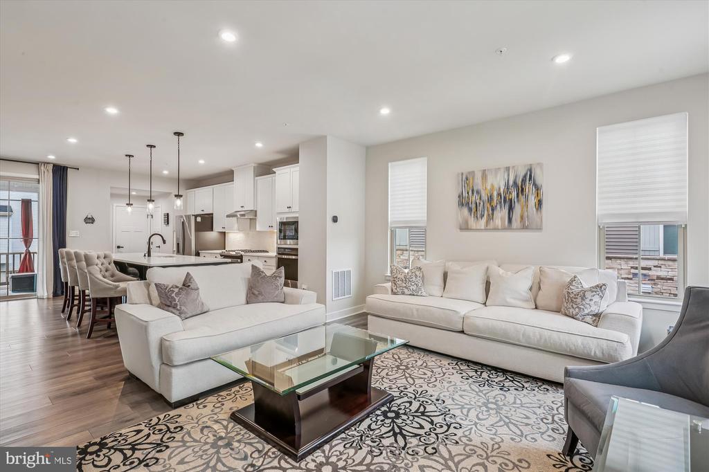 5912 GARDEN WALK DRIVE