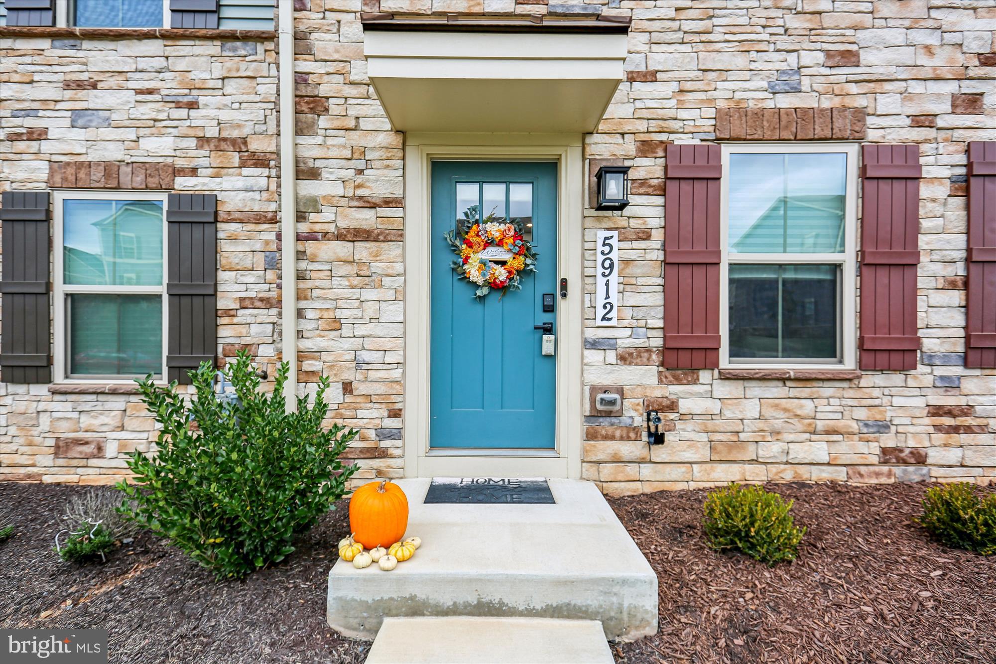 5912 GARDEN WALK DRIVE