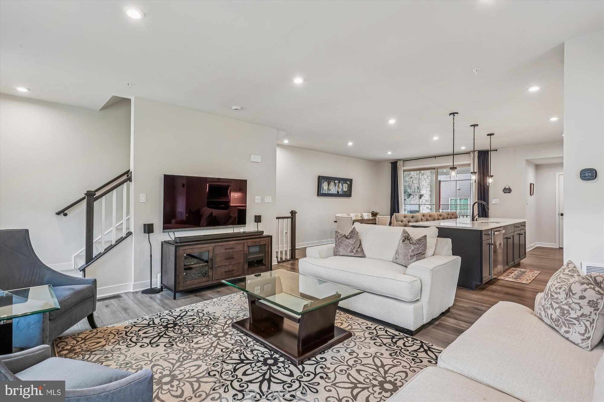 5912 GARDEN WALK DRIVE