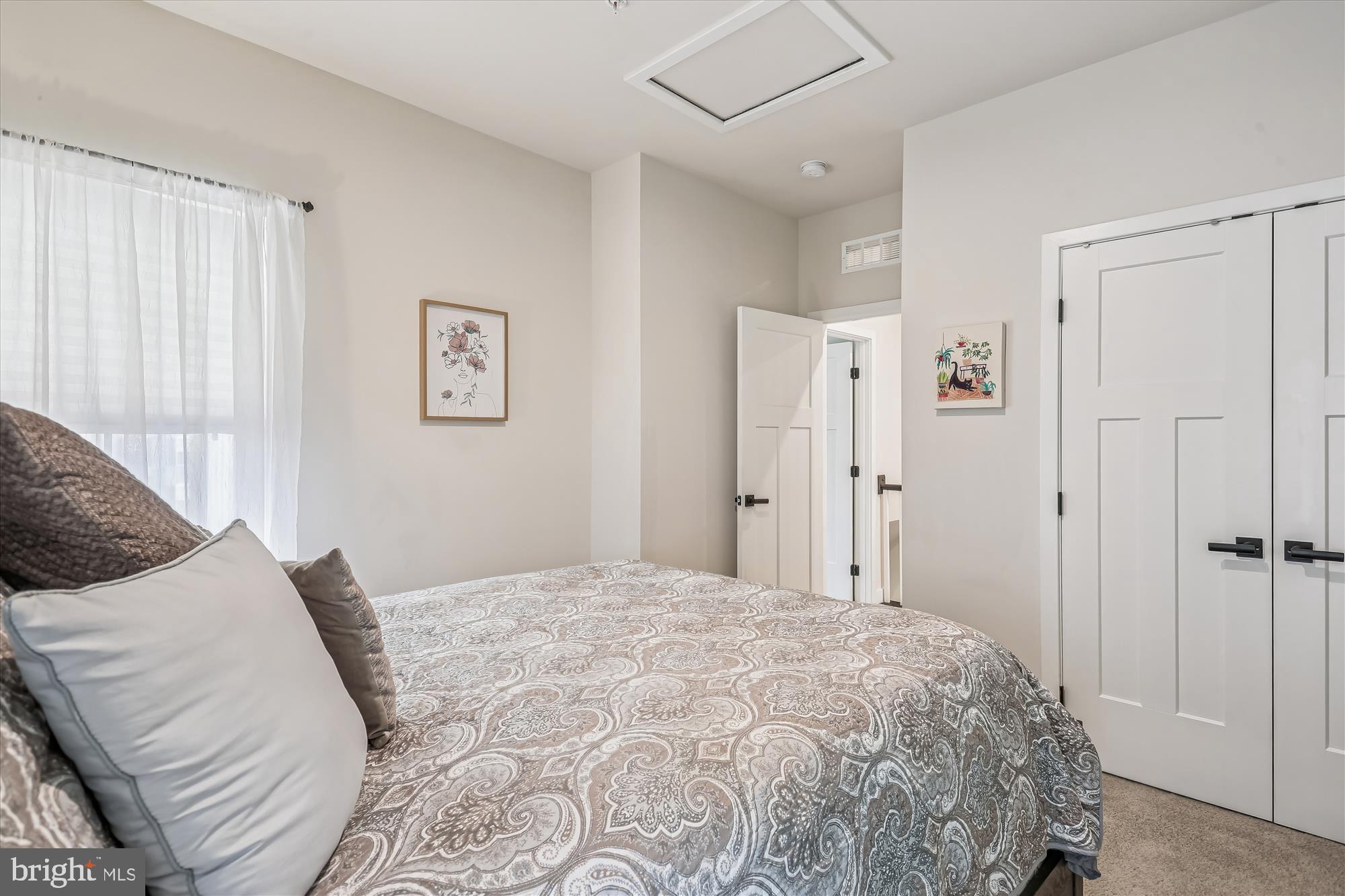 5912 GARDEN WALK DRIVE