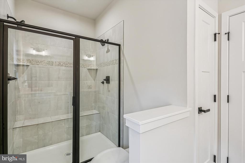 5912 GARDEN WALK DRIVE