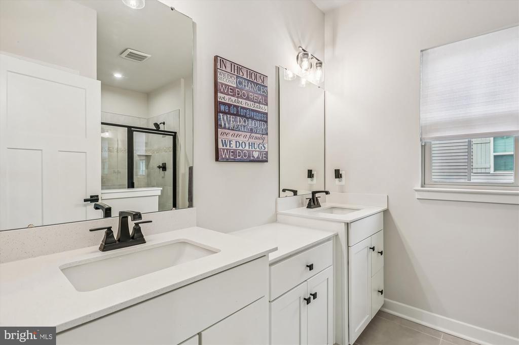 5912 GARDEN WALK DRIVE