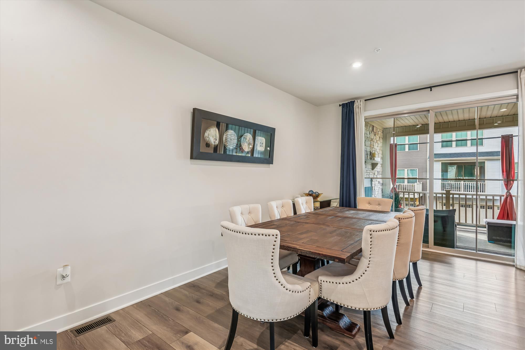 5912 GARDEN WALK DRIVE