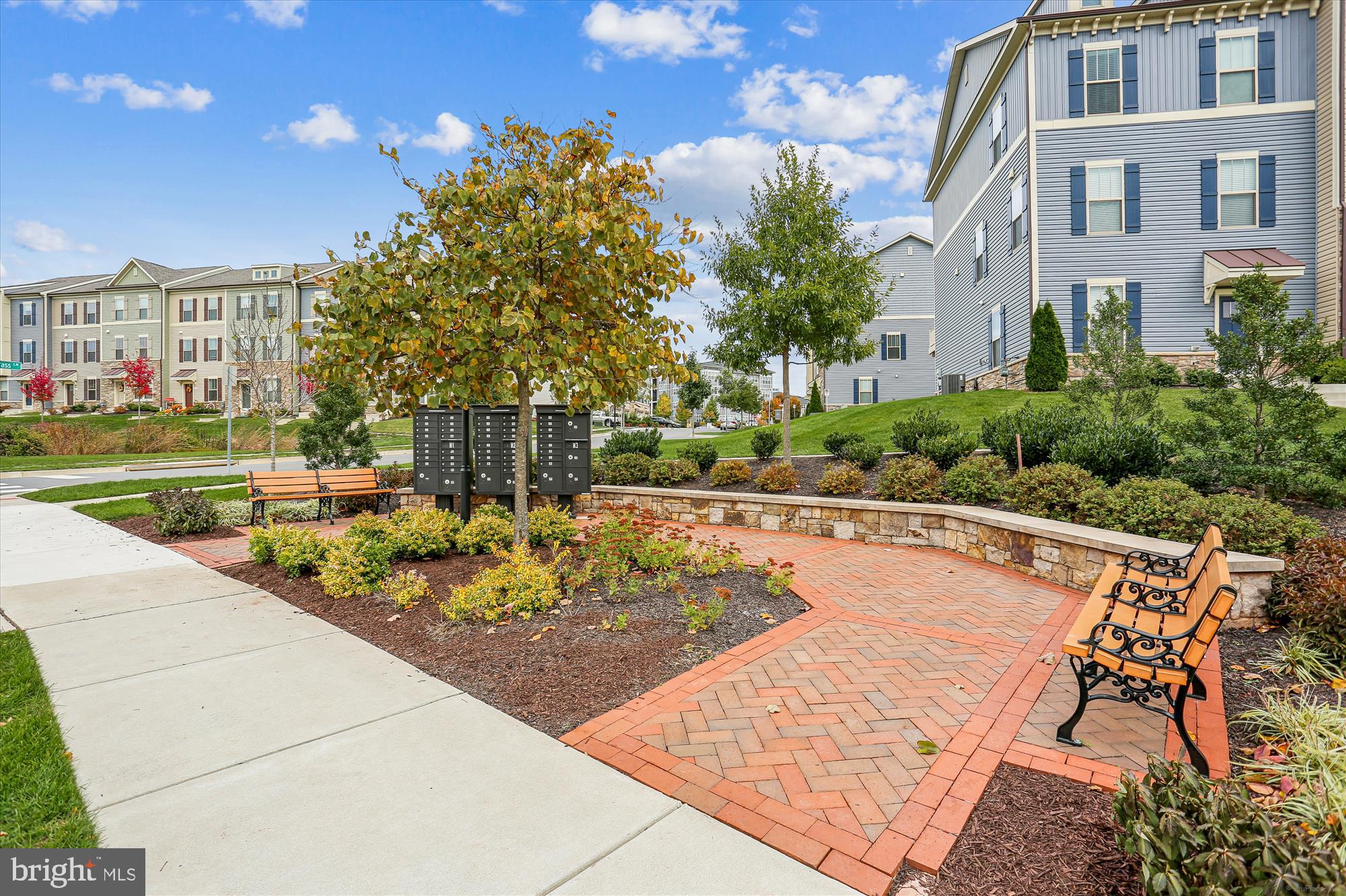 5912 GARDEN WALK DRIVE