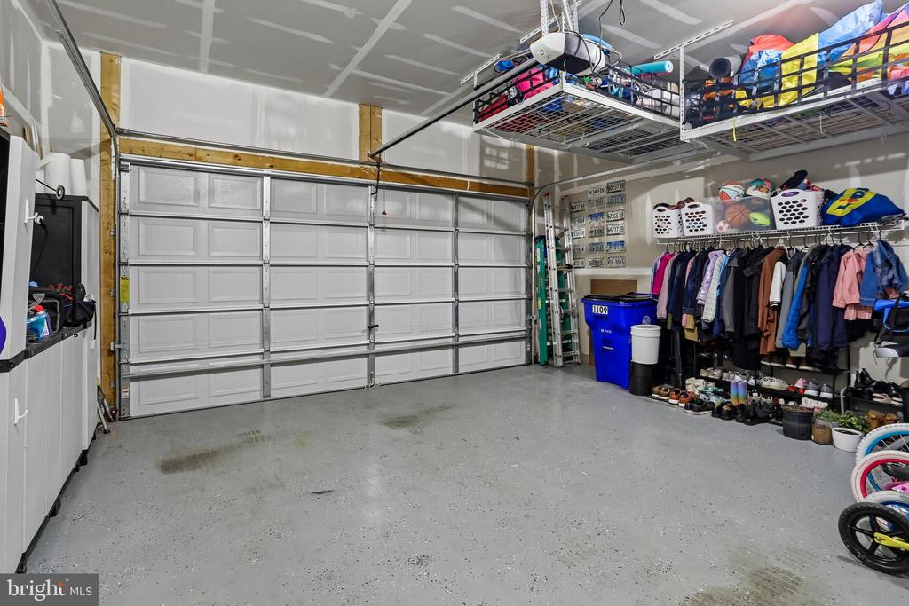 1109 SAXTON DRIVE