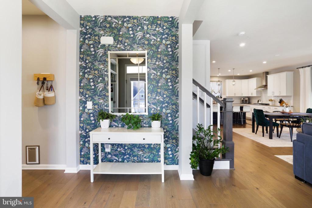 1109 SAXTON DRIVE