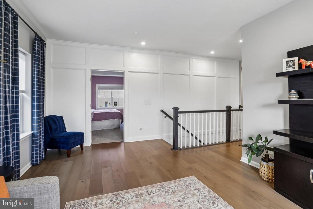 1109 SAXTON DRIVE