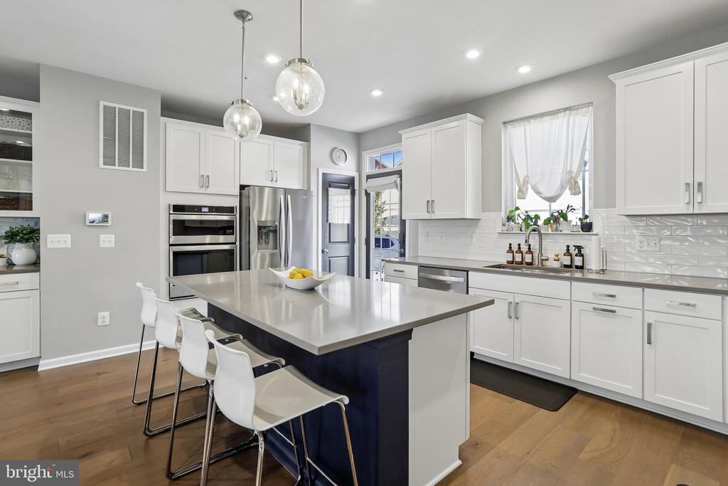 1109 SAXTON DRIVE