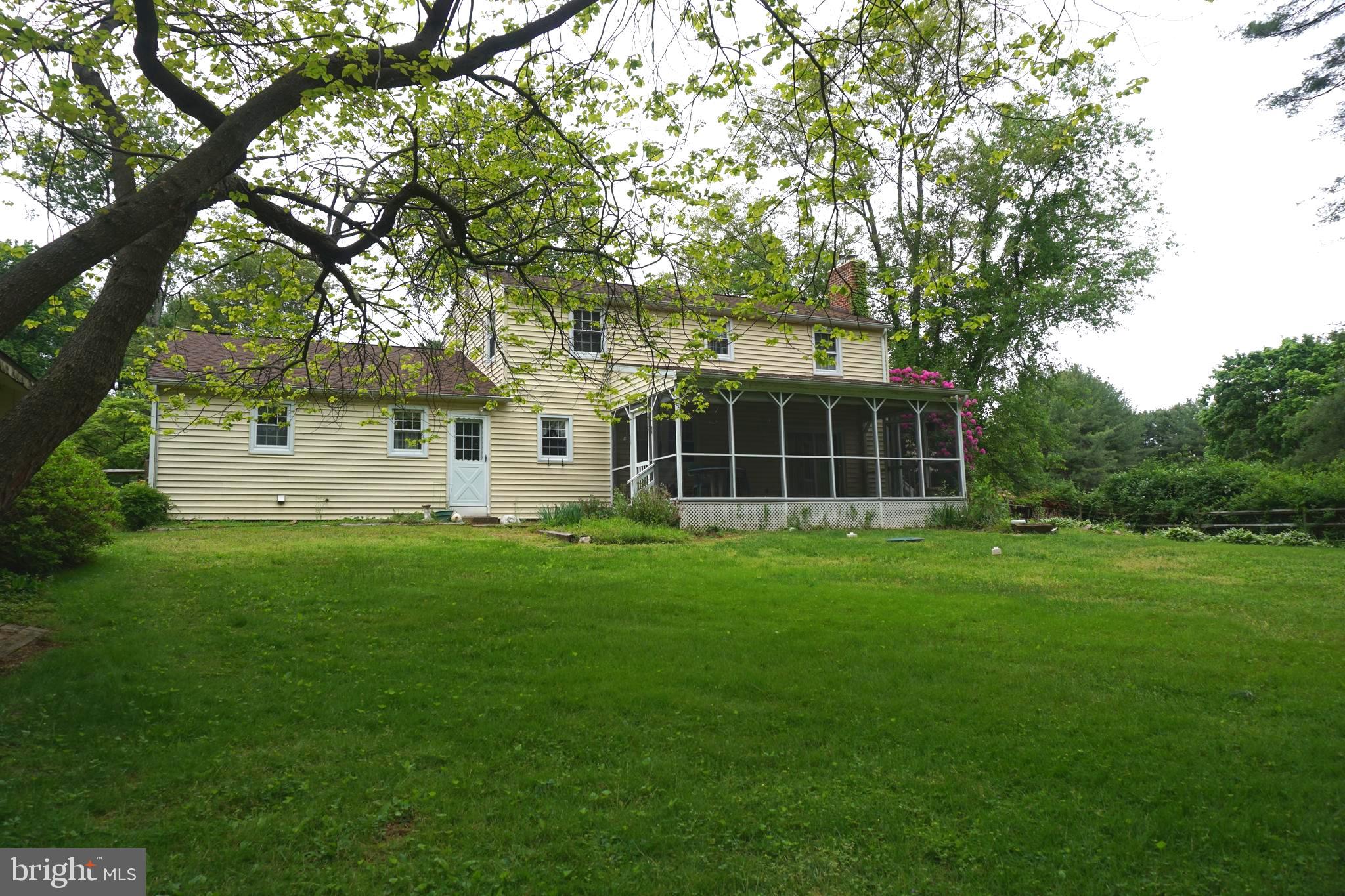 1304 CHEZ COURT