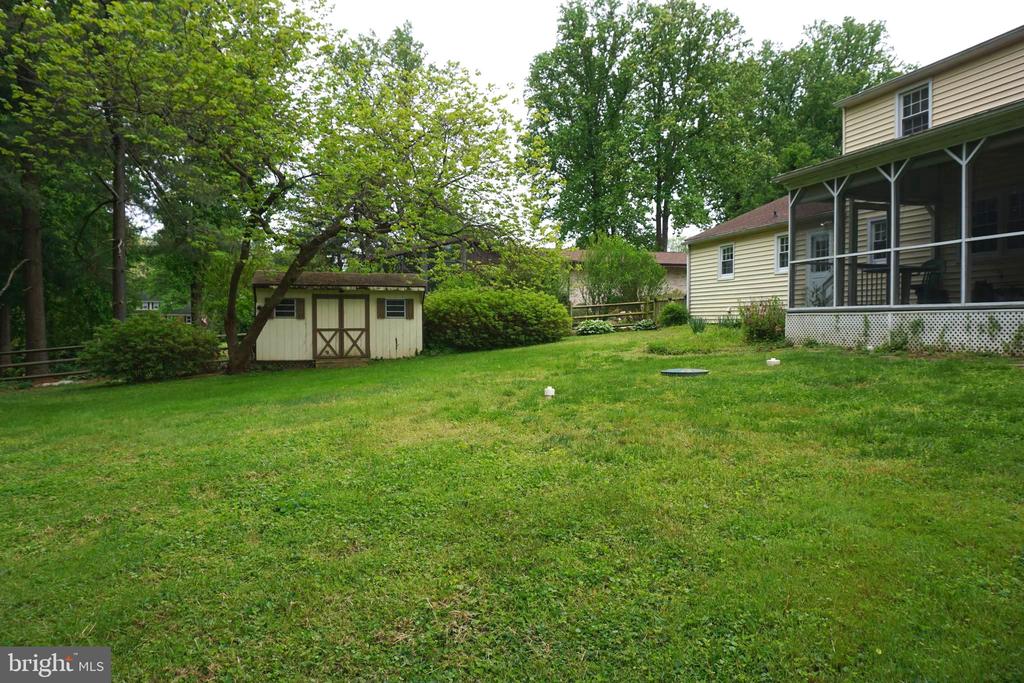 1304 CHEZ COURT