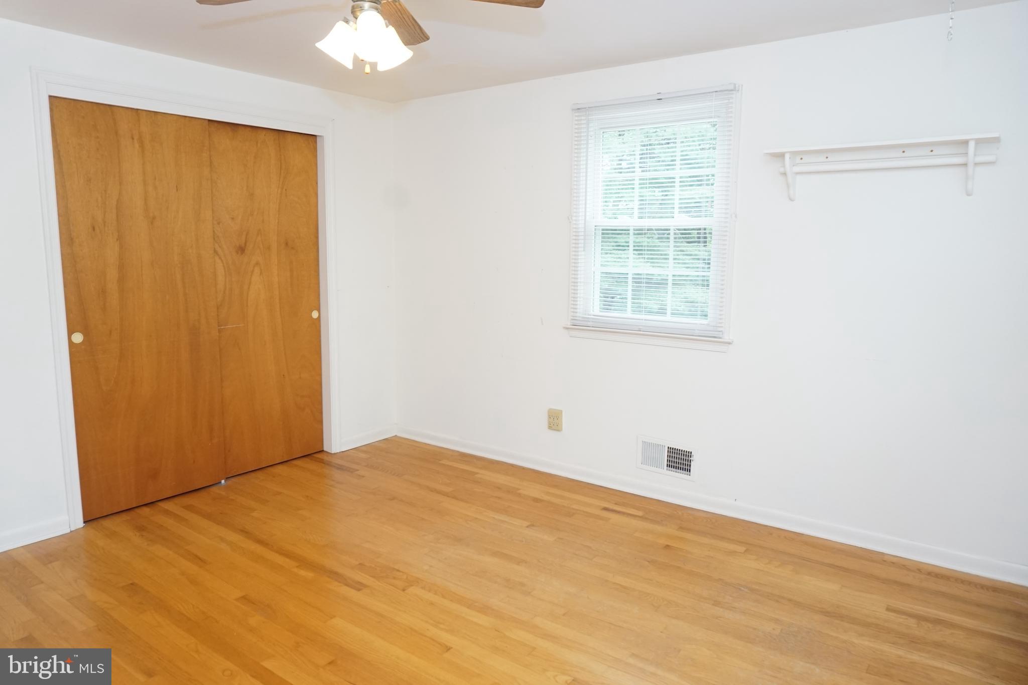 1304 CHEZ COURT