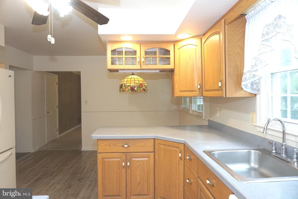 1304 CHEZ COURT